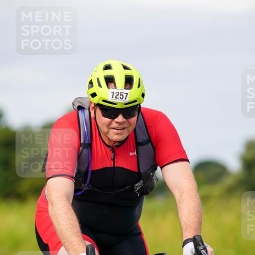 31.08.2025 - Elbe Triathlon Hamburg Michael Burmester http://msf.ph/oto/8682873 31.08.2025 11:06:35 Radfahren 1257, 1354 meine-sportfotos.de