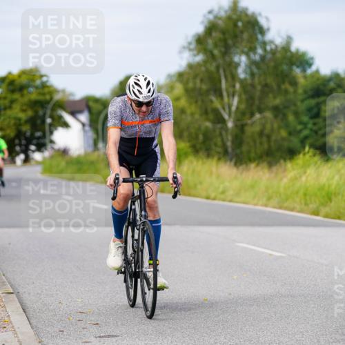 31.08.2025 - Elbe Triathlon Hamburg Michael Burmester http://msf.ph/oto/8682886 31.08.2025 11:06:48 Radfahren 1324, 1328, 1384, 1578, 1605 meine-sportfotos.de