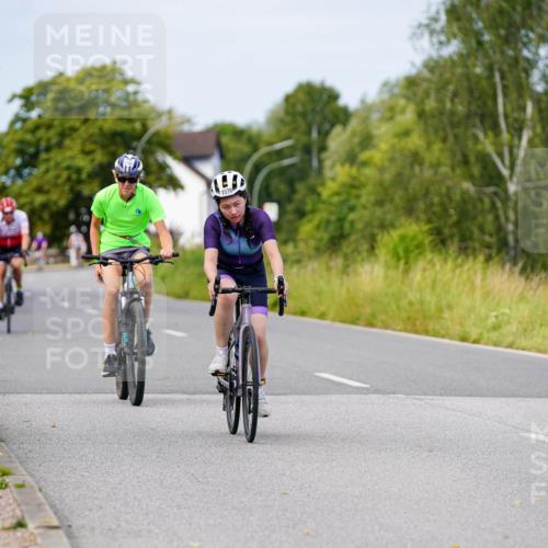 31.08.2025 - Elbe Triathlon Hamburg Michael Burmester http://msf.ph/oto/8682894 31.08.2025 11:06:52 Radfahren 1328, 1333, 1578, 1605 meine-sportfotos.de