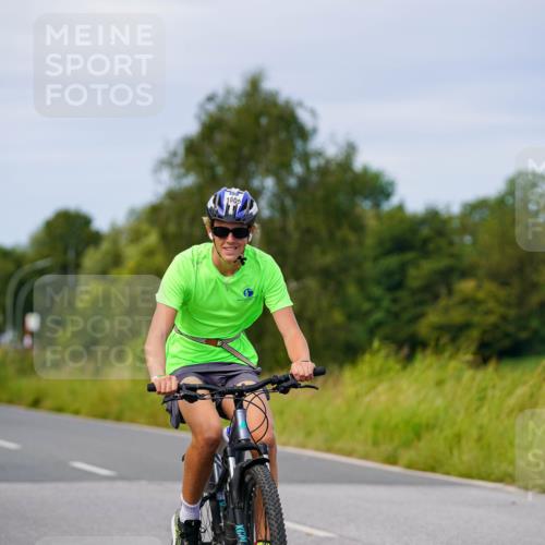 31.08.2025 - Elbe Triathlon Hamburg Michael Burmester http://msf.ph/oto/8682906 31.08.2025 11:06:54 Radfahren 1172, 1333, 1578, 1605 meine-sportfotos.de