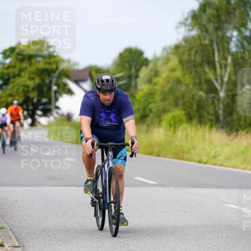 31.08.2025 - Elbe Triathlon Hamburg Michael Burmester http://msf.ph/oto/8682919 31.08.2025 11:06:59 Radfahren 952, 1172, 1333, 1561 meine-sportfotos.de