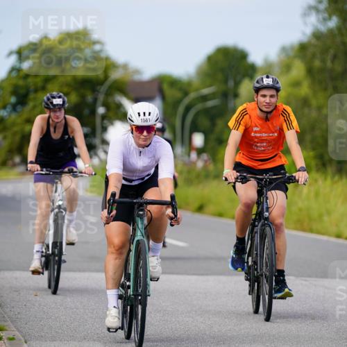 31.08.2025 - Elbe Triathlon Hamburg Michael Burmester http://msf.ph/oto/8682938 31.08.2025 11:07:04 Radfahren 952, 1477, 1556, 1561, 1618 meine-sportfotos.de