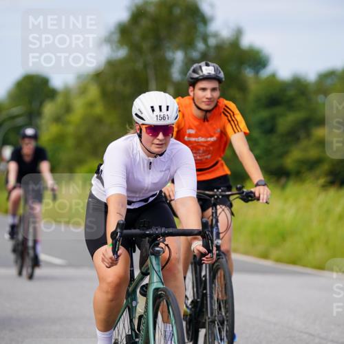 31.08.2025 - Elbe Triathlon Hamburg Michael Burmester http://msf.ph/oto/8682942 31.08.2025 11:07:05 Radfahren 952, 1477, 1556, 1561, 1618 meine-sportfotos.de