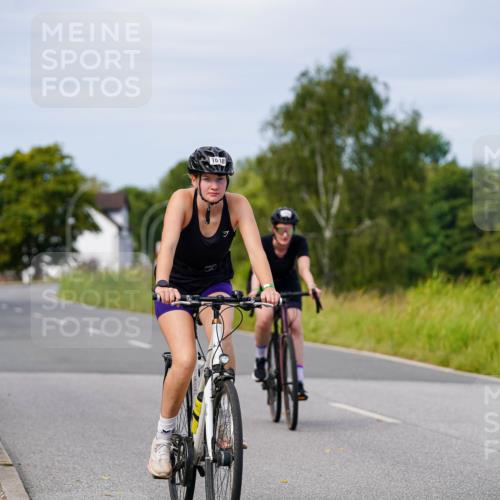 31.08.2025 - Elbe Triathlon Hamburg Michael Burmester http://msf.ph/oto/8682944 31.08.2025 11:07:06 Radfahren 952, 1477, 1556, 1561, 1618 meine-sportfotos.de