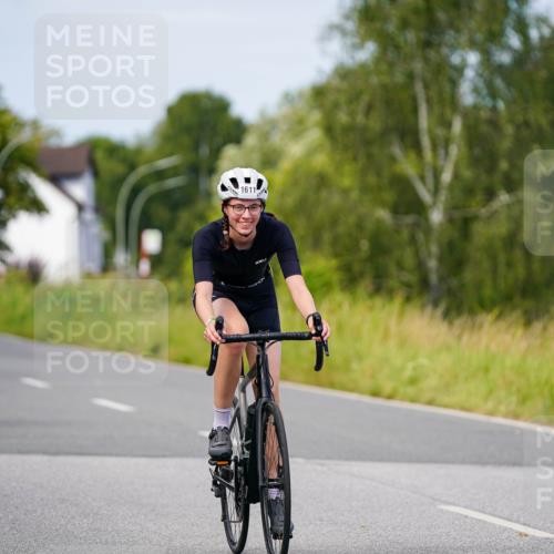 31.08.2025 - Elbe Triathlon Hamburg Michael Burmester http://msf.ph/oto/8682995 31.08.2025 11:07:27 Radfahren 1554, 1611 meine-sportfotos.de