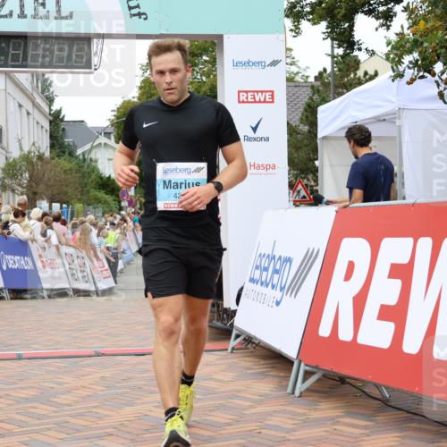 31.08.2025 - 21. Blankeneser Heldenlauf Strokosch-Dieckow http://msf.ph/oto/8683024 31.08.2025 12:04:09 Ziel 5063, 5261, 4292 meine-sportfotos.de