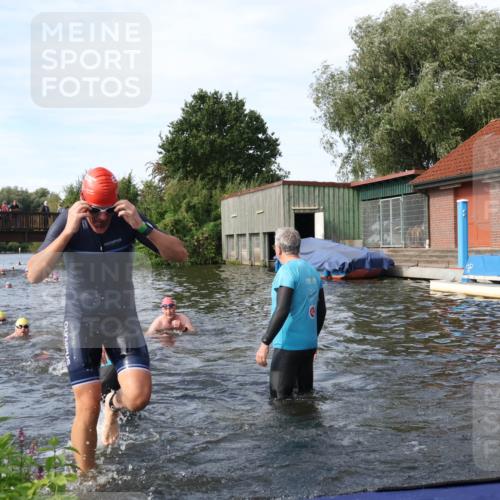 31.08.2025 - Elbe Triathlon Hamburg Luisa Fischer http://msf.ph/oto/8683029 31.08.2025 10:12:56 Schwimmen 966, 992, 1027, 1047, 1060, 1094 meine-sportfotos.de