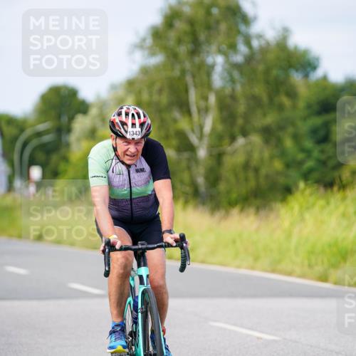 31.08.2025 - Elbe Triathlon Hamburg Michael Burmester http://msf.ph/oto/8683046 31.08.2025 11:07:43 Radfahren 1293, 1343, 1419, 1501, 1582, 1593 meine-sportfotos.de