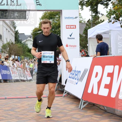 31.08.2025 - 21. Blankeneser Heldenlauf Strokosch-Dieckow http://msf.ph/oto/8683047 31.08.2025 12:04:09 Ziel 5063, 5261, 4292 meine-sportfotos.de