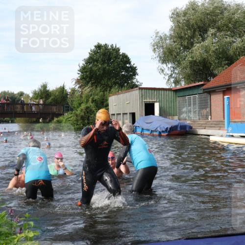 31.08.2025 - Elbe Triathlon Hamburg Luisa Fischer http://msf.ph/oto/8683052 31.08.2025 10:13:00 Schwimmen 992, 993, 1008, 1027, 1047, 1060, 1094 meine-sportfotos.de