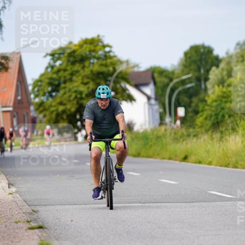 31.08.2025 - Elbe Triathlon Hamburg Michael Burmester http://msf.ph/oto/8683087 31.08.2025 11:08:07 Radfahren 1325 meine-sportfotos.de