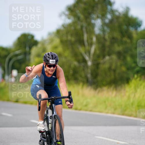 31.08.2025 - Elbe Triathlon Hamburg Michael Burmester http://msf.ph/oto/8683099 31.08.2025 11:08:17 Radfahren 1271, 1413, 1434, 1469, 1492 meine-sportfotos.de