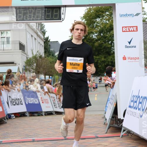31.08.2025 - 21. Blankeneser Heldenlauf Strokosch-Dieckow http://msf.ph/oto/8683104 31.08.2025 12:04:07 Ziel 5063, 5261, 4292, 4061 meine-sportfotos.de