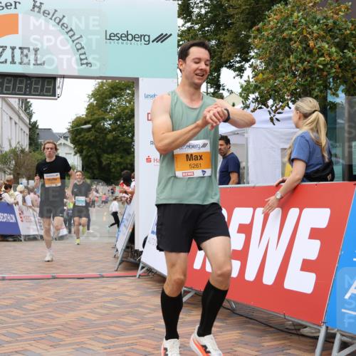 31.08.2025 - 21. Blankeneser Heldenlauf Strokosch-Dieckow http://msf.ph/oto/8683120 31.08.2025 12:04:06 Ziel 5063, 5261, 4292, 4061 meine-sportfotos.de