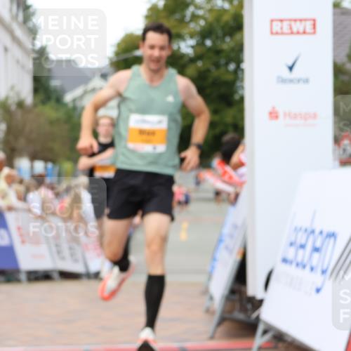 31.08.2025 - 21. Blankeneser Heldenlauf Strokosch-Dieckow http://msf.ph/oto/8683144 31.08.2025 12:04:05 Ziel 5063, 5261, 4292, 4061 meine-sportfotos.de