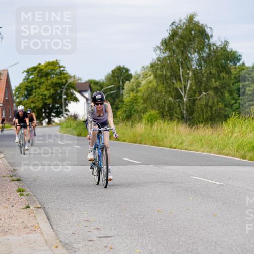 31.08.2025 - Elbe Triathlon Hamburg Michael Burmester http://msf.ph/oto/8683162 31.08.2025 11:08:52 Radfahren 1290, 1378, 1538, 1548 meine-sportfotos.de