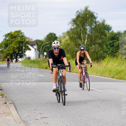 31.08.2025 - Elbe Triathlon Hamburg Michael Burmester http://msf.ph/oto/8683172 31.08.2025 11:08:55 Radfahren 1378, 1487, 1538, 1548 meine-sportfotos.de