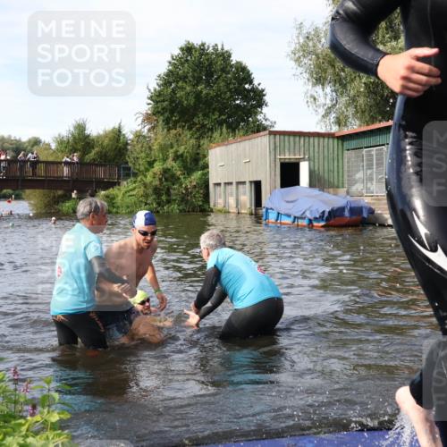 31.08.2025 - Elbe Triathlon Hamburg Luisa Fischer http://msf.ph/oto/8683227 31.08.2025 10:13:52 Schwimmen 1029, 1054, 1059, 1089, 1103, 1108 meine-sportfotos.de