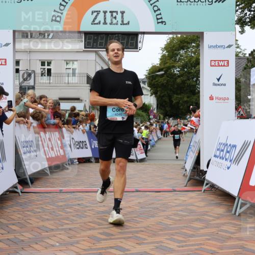 31.08.2025 - 21. Blankeneser Heldenlauf Strokosch-Dieckow http://msf.ph/oto/8683258 31.08.2025 12:03:56 Ziel 4046, 4061 meine-sportfotos.de