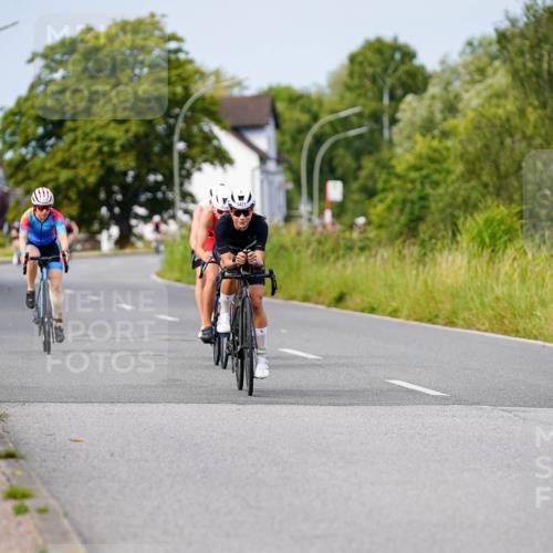 31.08.2025 - Elbe Triathlon Hamburg Michael Burmester http://msf.ph/oto/8683264 31.08.2025 11:09:54 Radfahren 1421, 1436, 1599, 1607 meine-sportfotos.de