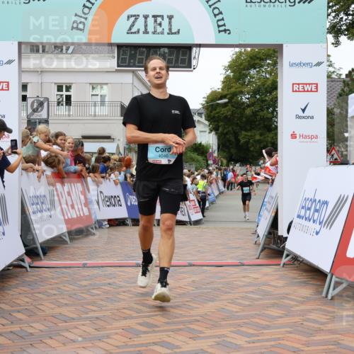 31.08.2025 - 21. Blankeneser Heldenlauf Strokosch-Dieckow http://msf.ph/oto/8683265 31.08.2025 12:03:56 Ziel 4046, 4061 meine-sportfotos.de