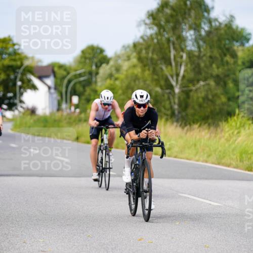 31.08.2025 - Elbe Triathlon Hamburg Michael Burmester http://msf.ph/oto/8683268 31.08.2025 11:09:55 Radfahren 1421, 1436, 1599, 1607 meine-sportfotos.de