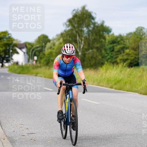 31.08.2025 - Elbe Triathlon Hamburg Michael Burmester http://msf.ph/oto/8683278 31.08.2025 11:09:57 Radfahren 1421, 1436, 1599, 1607 meine-sportfotos.de