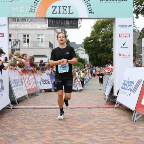 31.08.2025 - 21. Blankeneser Heldenlauf Strokosch-Dieckow http://msf.ph/oto/8683288 31.08.2025 12:03:56 Ziel 4046, 4061 meine-sportfotos.de