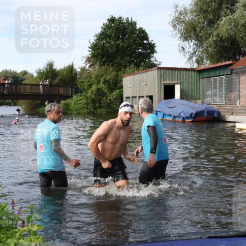 31.08.2025 - Elbe Triathlon Hamburg Luisa Fischer http://msf.ph/oto/8683296 31.08.2025 10:14:39 Schwimmen 941, 1015 meine-sportfotos.de