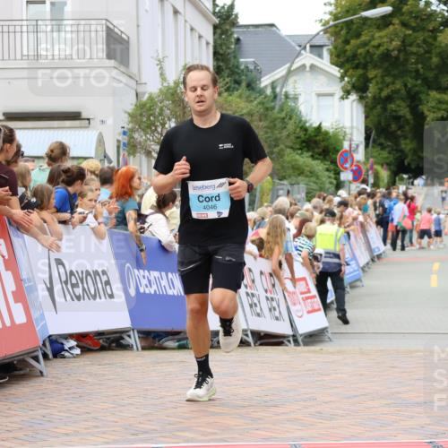31.08.2025 - 21. Blankeneser Heldenlauf Strokosch-Dieckow http://msf.ph/oto/8683325 31.08.2025 12:03:54 Ziel 4046, 4225, 4226 meine-sportfotos.de