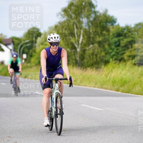 31.08.2025 - Elbe Triathlon Hamburg Michael Burmester http://msf.ph/oto/8683350 31.08.2025 11:10:26 Radfahren 1422, 1425, 1429, 1484, 1601 meine-sportfotos.de