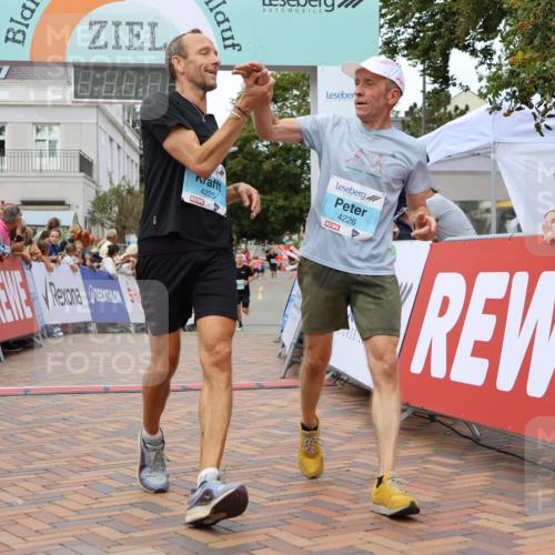 31.08.2025 - 21. Blankeneser Heldenlauf Strokosch-Dieckow http://msf.ph/oto/8683353 31.08.2025 12:03:50 Ziel 4046, 4230, 4225, 4226 meine-sportfotos.de