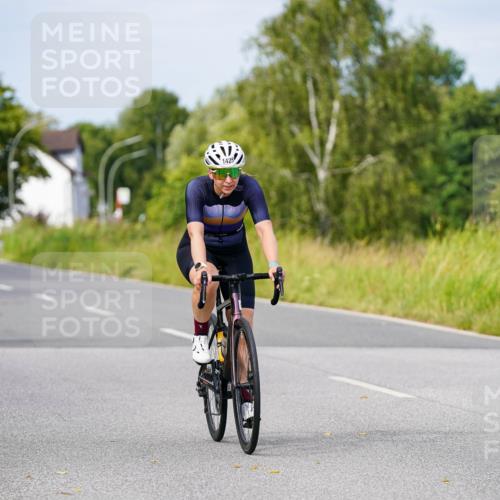 31.08.2025 - Elbe Triathlon Hamburg Michael Burmester http://msf.ph/oto/8683376 31.08.2025 11:10:32 Radfahren 1335, 1388, 1396, 1425, 1429, 1550 meine-sportfotos.de