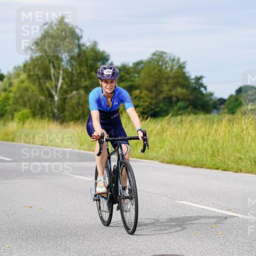 31.08.2025 - Elbe Triathlon Hamburg Michael Burmester http://msf.ph/oto/8683445 31.08.2025 11:10:49 Radfahren 988, 1365 meine-sportfotos.de