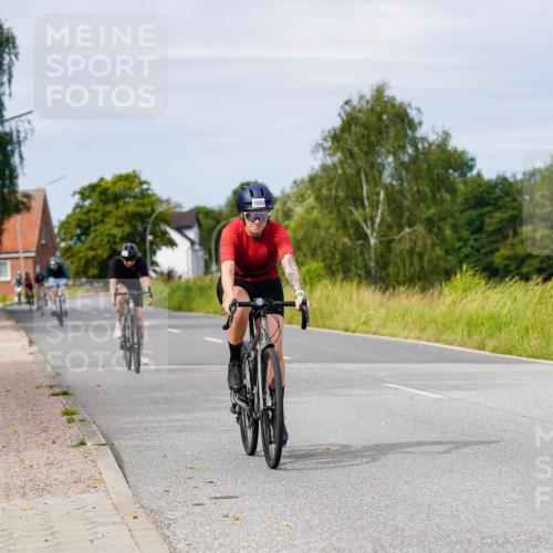31.08.2025 - Elbe Triathlon Hamburg Michael Burmester http://msf.ph/oto/8683479 31.08.2025 11:11:13 Radfahren 1309, 1386, 1498, 1555, 1606 meine-sportfotos.de