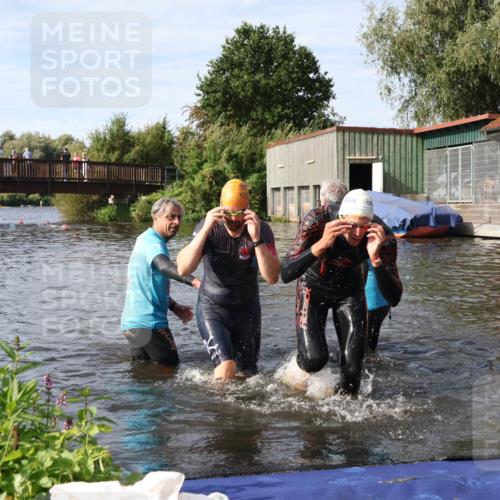 31.08.2025 - Elbe Triathlon Hamburg Luisa Fischer http://msf.ph/oto/8683480 31.08.2025 10:17:22 Schwimmen 1079, 1149 meine-sportfotos.de