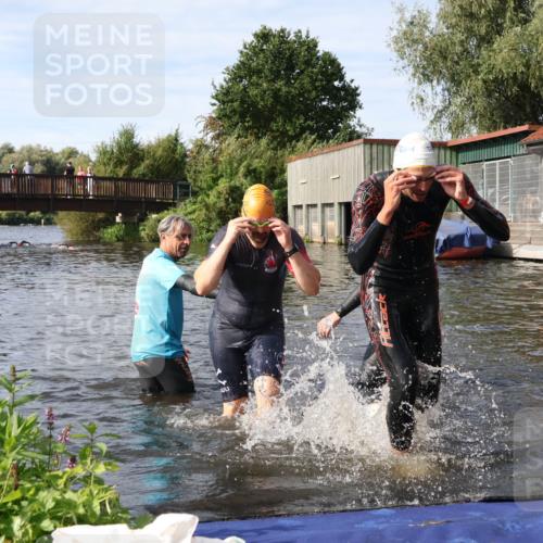 31.08.2025 - Elbe Triathlon Hamburg Luisa Fischer http://msf.ph/oto/8683482 31.08.2025 10:17:22 Schwimmen 1079, 1149 meine-sportfotos.de