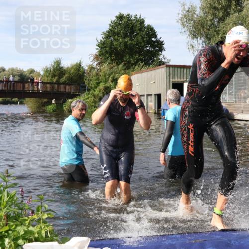 31.08.2025 - Elbe Triathlon Hamburg Luisa Fischer http://msf.ph/oto/8683483 31.08.2025 10:17:22 Schwimmen 1079, 1149 meine-sportfotos.de