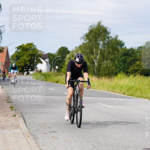 31.08.2025 - Elbe Triathlon Hamburg Michael Burmester http://msf.ph/oto/8683486 31.08.2025 11:11:15 Radfahren 1309, 1386, 1431, 1498, 1555, 1606 meine-sportfotos.de