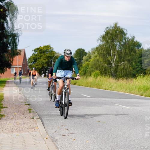 31.08.2025 - Elbe Triathlon Hamburg Michael Burmester http://msf.ph/oto/8683496 31.08.2025 11:11:19 Radfahren 1386, 1410, 1431, 1606 meine-sportfotos.de