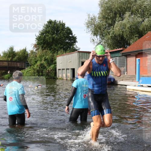31.08.2025 - Elbe Triathlon Hamburg Luisa Fischer http://msf.ph/oto/8683534 31.08.2025 10:18:27 Schwimmen 1219 meine-sportfotos.de