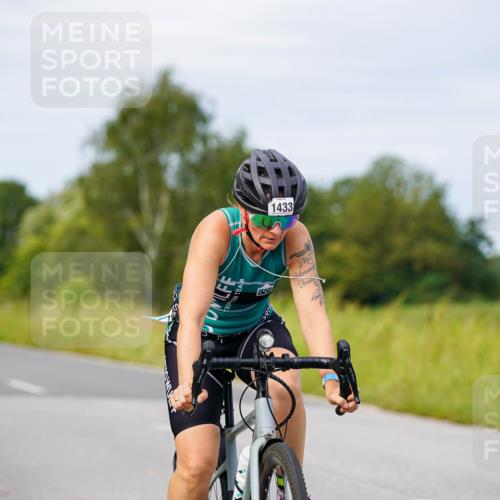 31.08.2025 - Elbe Triathlon Hamburg Michael Burmester http://msf.ph/oto/8683577 31.08.2025 11:12:21 Radfahren 1374, 1390, 1404, 1433, 1442, 1462, 1476, 1615 meine-sportfotos.de