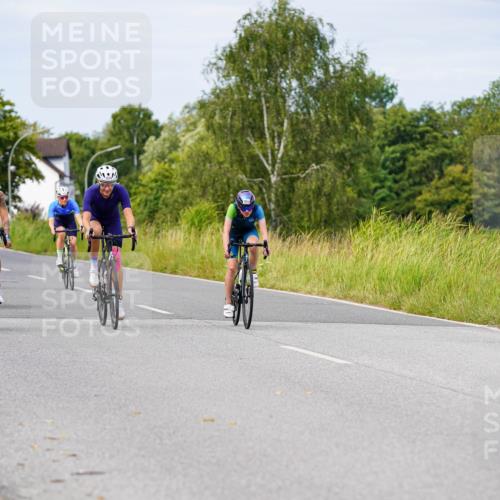 31.08.2025 - Elbe Triathlon Hamburg Michael Burmester http://msf.ph/oto/8683581 31.08.2025 11:12:24 Radfahren 1374, 1390, 1395, 1404, 1433, 1442, 1462, 1476, 1615 meine-sportfotos.de
