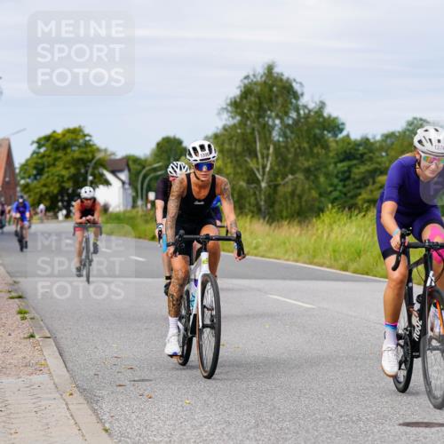 31.08.2025 - Elbe Triathlon Hamburg Michael Burmester http://msf.ph/oto/8683593 31.08.2025 11:12:26 Radfahren 1374, 1390, 1395, 1404, 1442, 1462, 1615 meine-sportfotos.de
