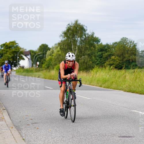 31.08.2025 - Elbe Triathlon Hamburg Michael Burmester http://msf.ph/oto/8683607 31.08.2025 11:12:28 Radfahren 1374, 1390, 1395, 1404, 1430, 1442, 1462, 1614, 1615 meine-sportfotos.de