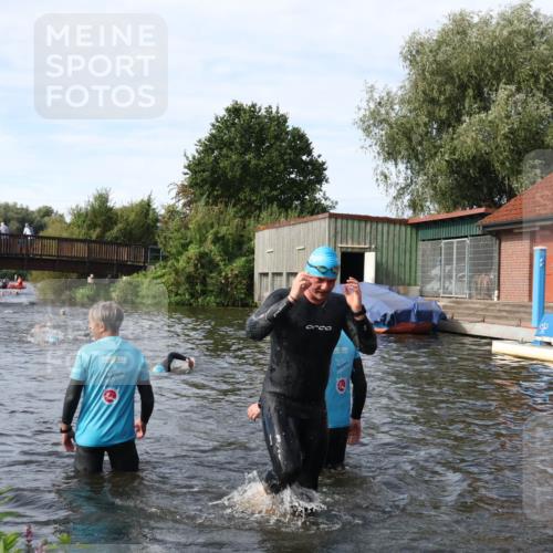 31.08.2025 - Elbe Triathlon Hamburg Luisa Fischer http://msf.ph/oto/8683625 31.08.2025 10:19:16 Schwimmen 1123, 1202 meine-sportfotos.de