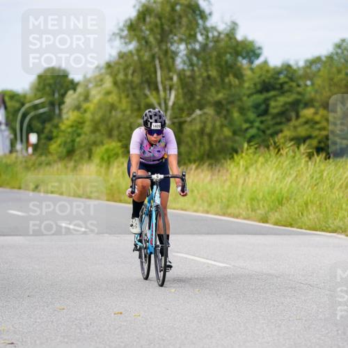 31.08.2025 - Elbe Triathlon Hamburg Michael Burmester http://msf.ph/oto/8683642 31.08.2025 11:12:37 Radfahren 1409, 1430, 1481, 1517, 1614 meine-sportfotos.de