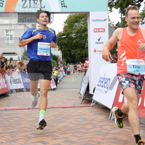 31.08.2025 - 21. Blankeneser Heldenlauf Strokosch-Dieckow http://msf.ph/oto/8683666 31.08.2025 12:03:30 Ziel 4256, 4418, 4032 meine-sportfotos.de