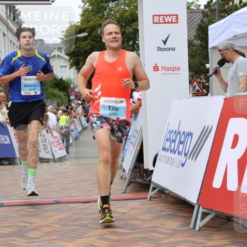 31.08.2025 - 21. Blankeneser Heldenlauf Strokosch-Dieckow http://msf.ph/oto/8683687 31.08.2025 12:03:29 Ziel 4256, 4418, 4032 meine-sportfotos.de