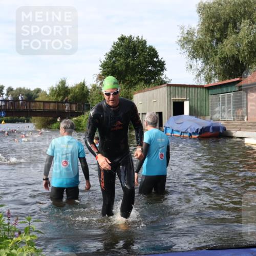 31.08.2025 - Elbe Triathlon Hamburg Luisa Fischer http://msf.ph/oto/8683694 31.08.2025 10:19:52 Schwimmen 1246 meine-sportfotos.de